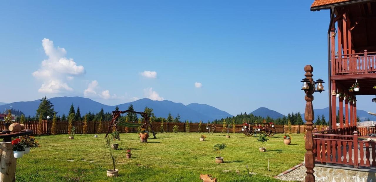 Pensiunea Zana Muntilor Piatra Fantanele Bagian luar foto